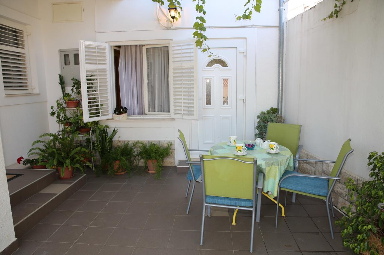 Apartment Lambasa Vodice Exterior photo