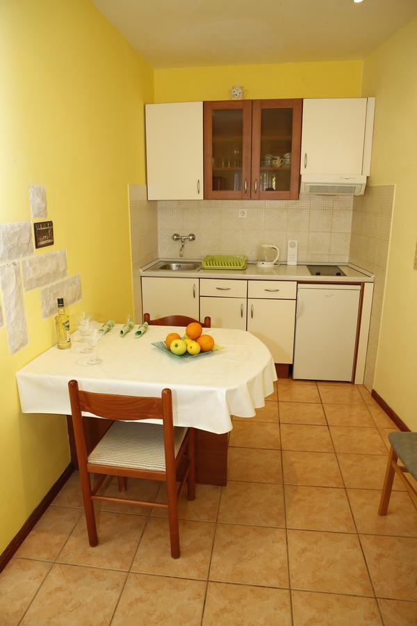 Apartment Lambasa Vodice Exterior photo